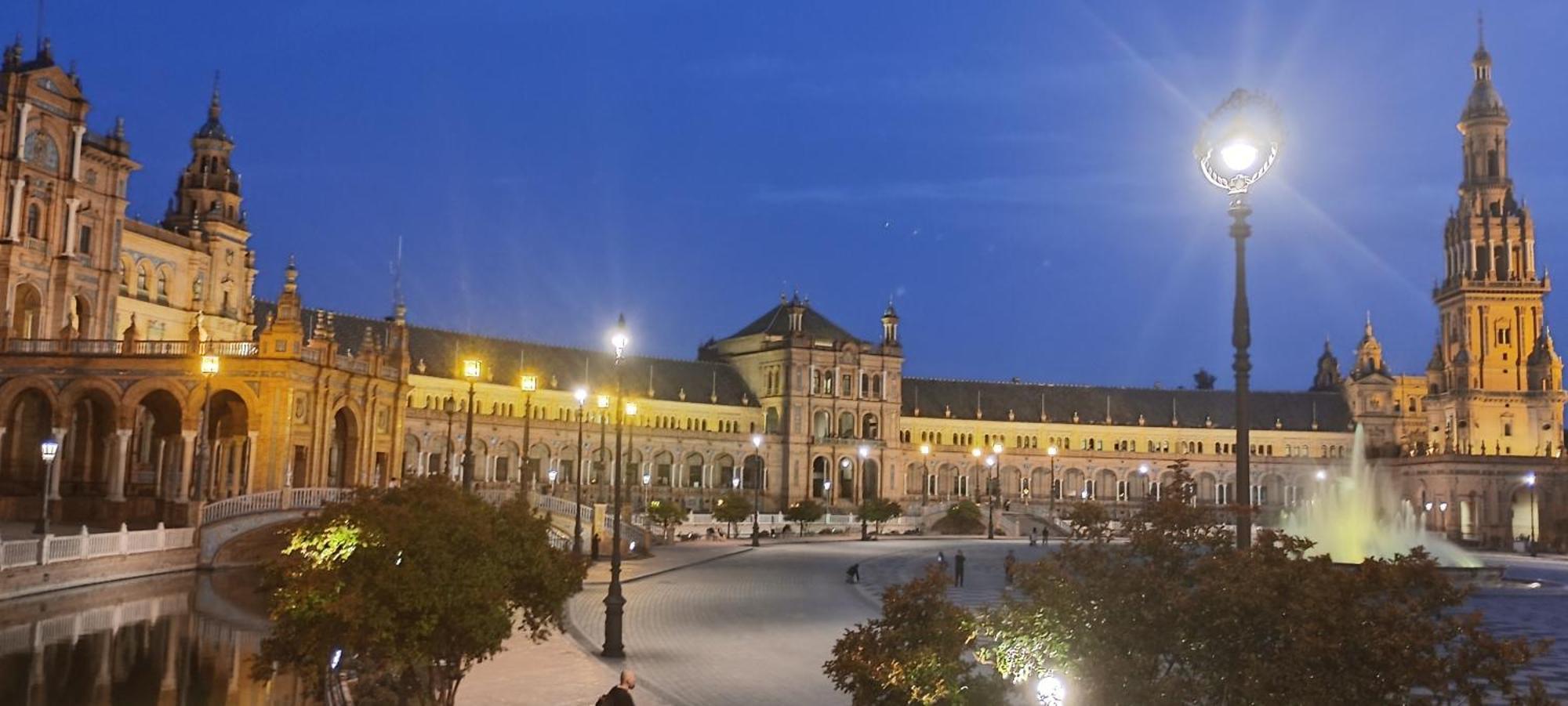 Apartamento Bright Facing The River, Plaza España Sevilla